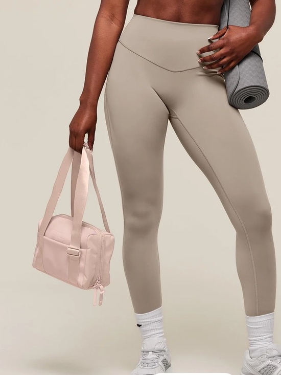 Gymshark Handbags - GYMSHARK Blush Pink Gym Bag